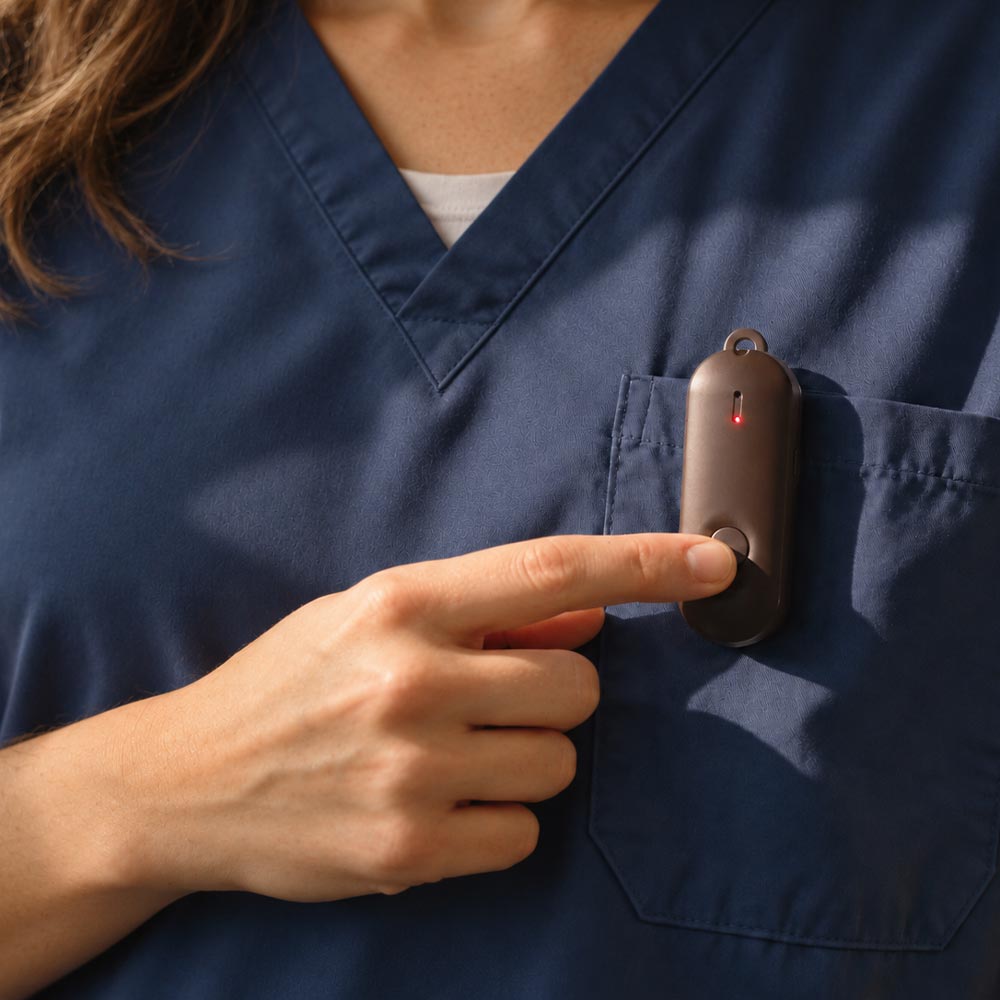 Vet wearing scribe microphone